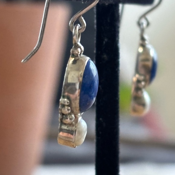 Sterling silver/925 lapis lazuli and pearl earrings. - Picture 3 of 6